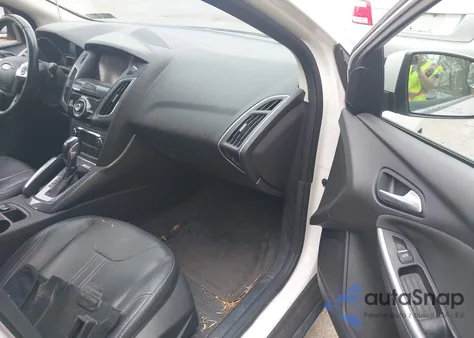 2012 Ford Focus Titanium z USA, uszkodzony, nr VIN 1FAHP3N26CL183004